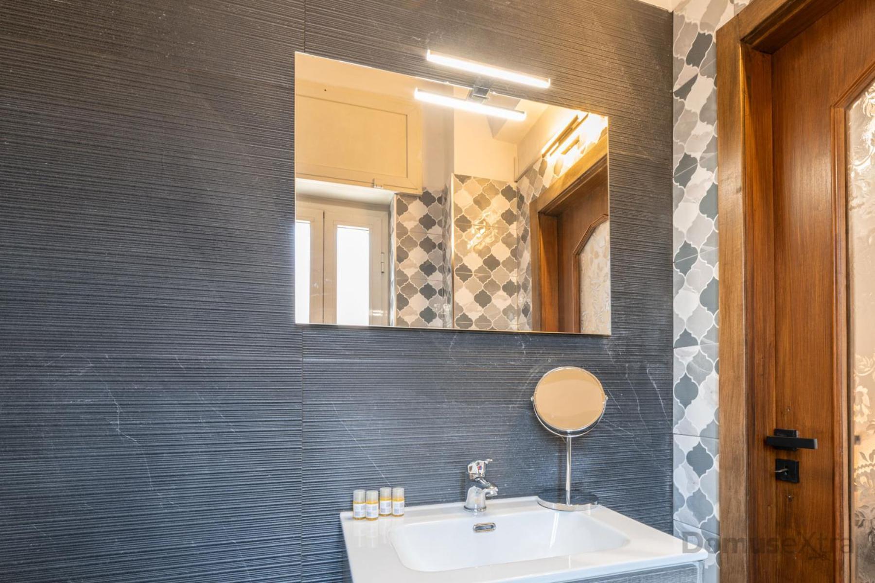 Clara Domus By Domusextra Apartment Naples Luaran gambar