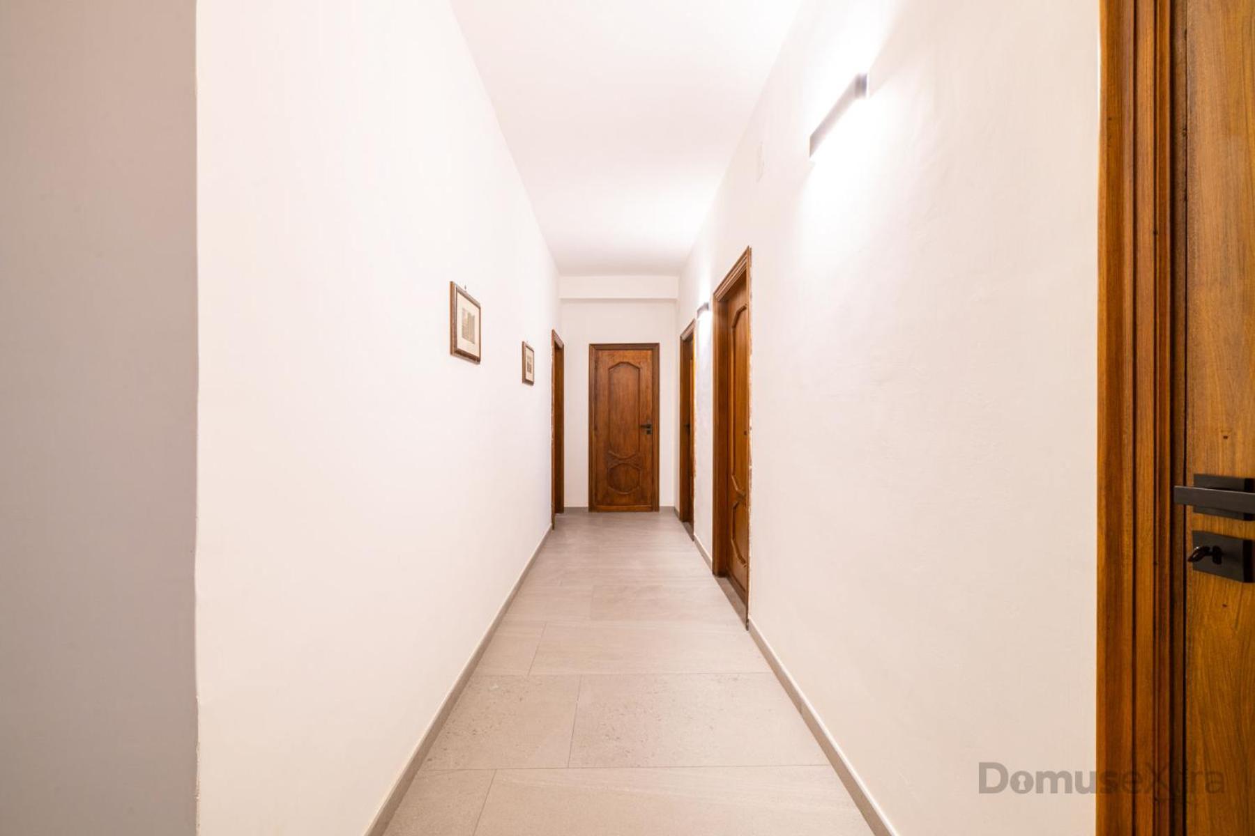 Clara Domus By Domusextra Apartment Naples Luaran gambar
