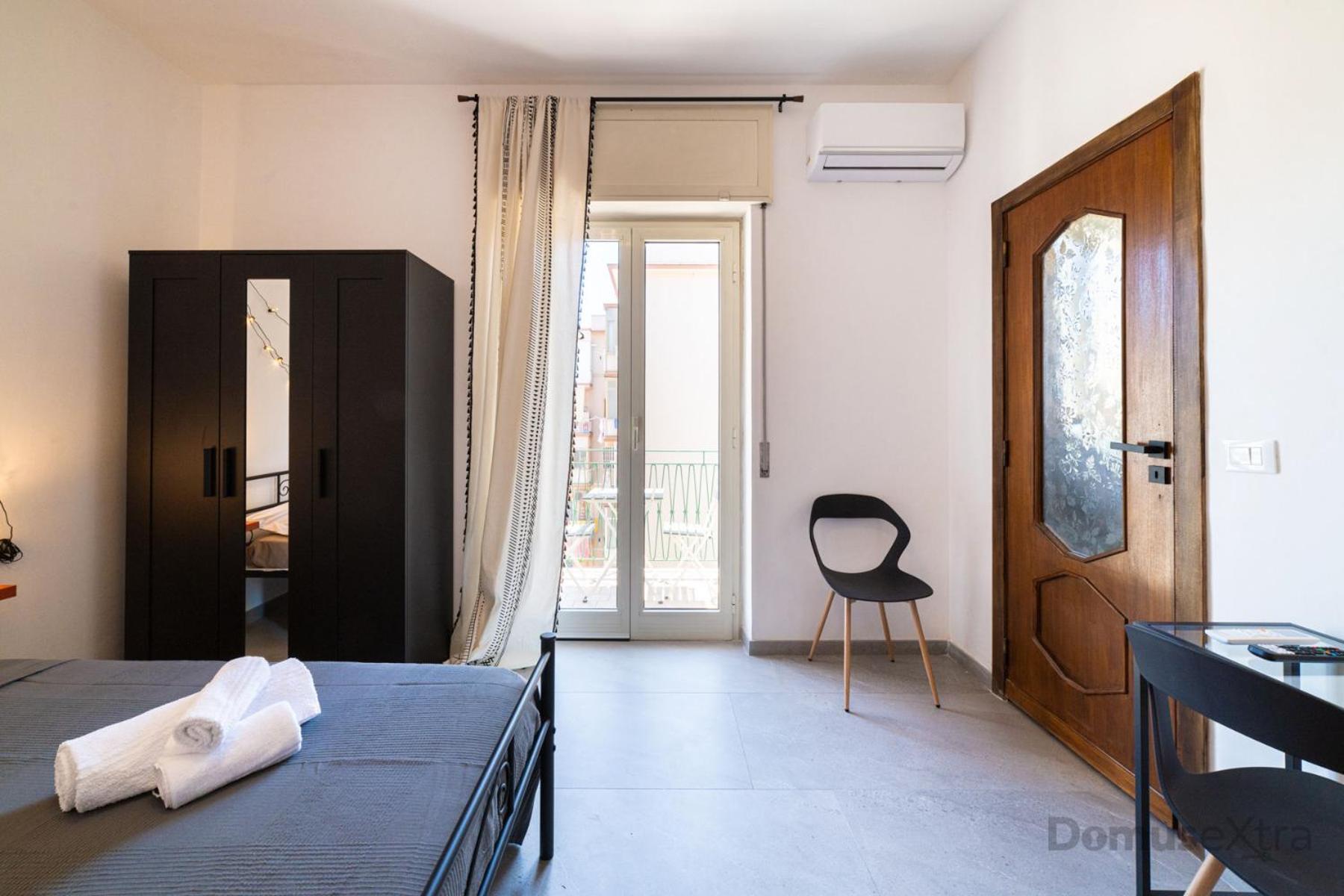 Clara Domus By Domusextra Apartment Naples Luaran gambar