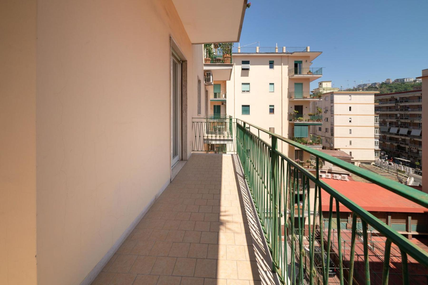 Clara Domus By Domusextra Apartment Naples Luaran gambar