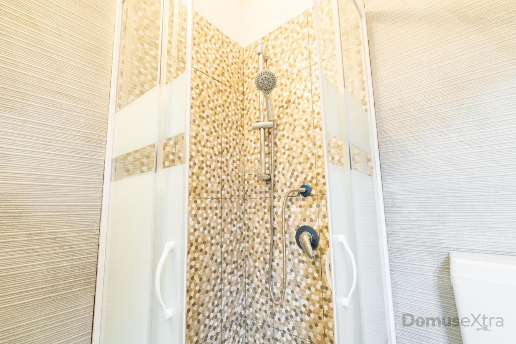 Clara Domus By Domusextra Apartment Naples Luaran gambar
