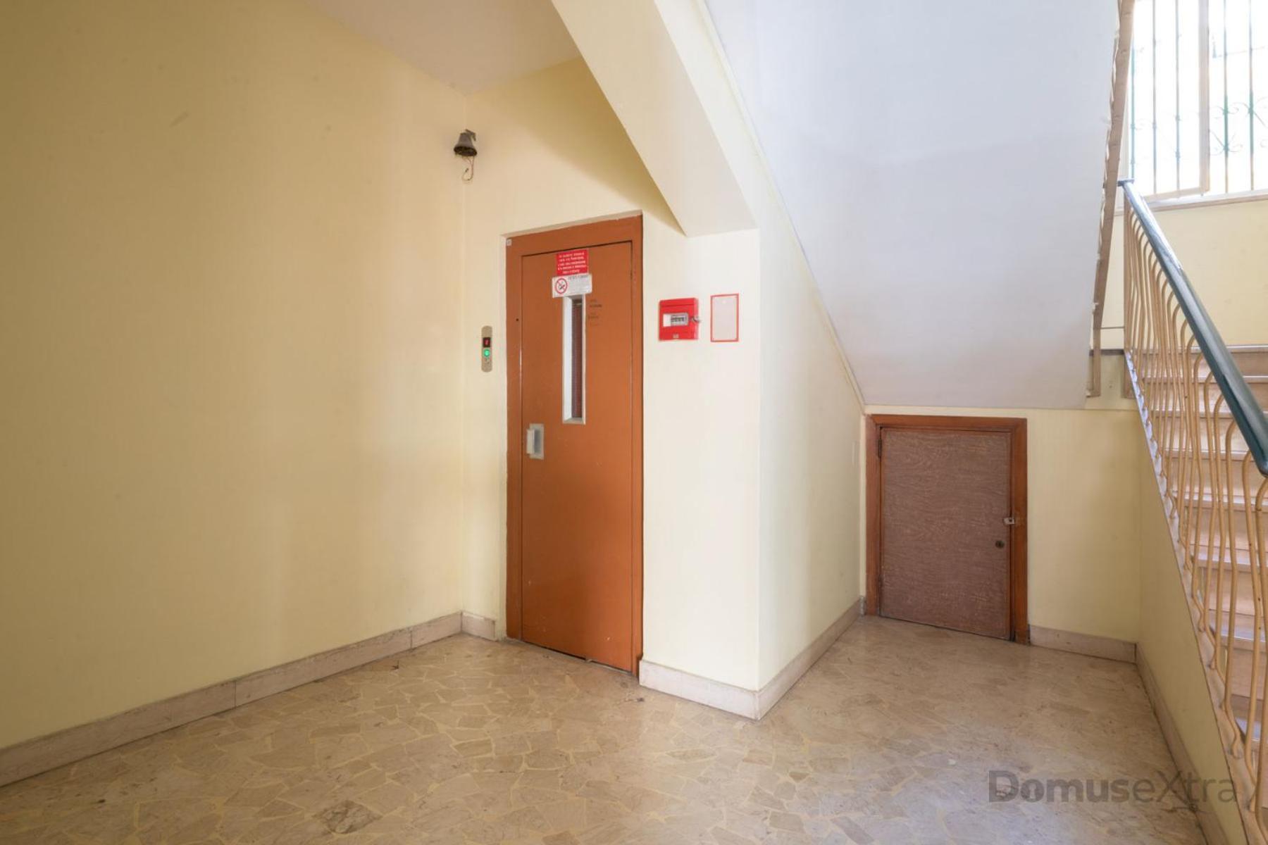 Clara Domus By Domusextra Apartment Naples Luaran gambar
