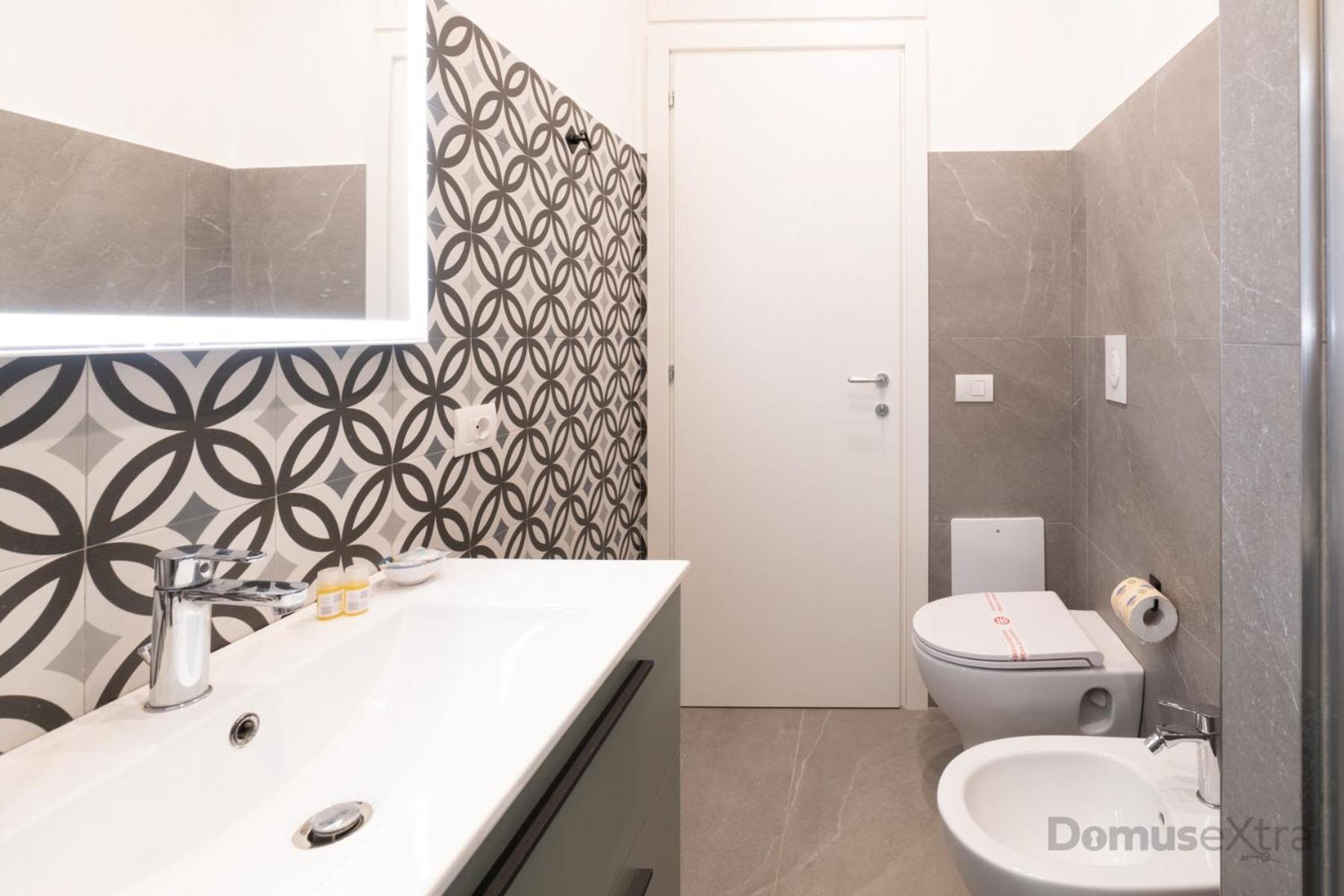 Clara Domus By Domusextra Apartment Naples Luaran gambar