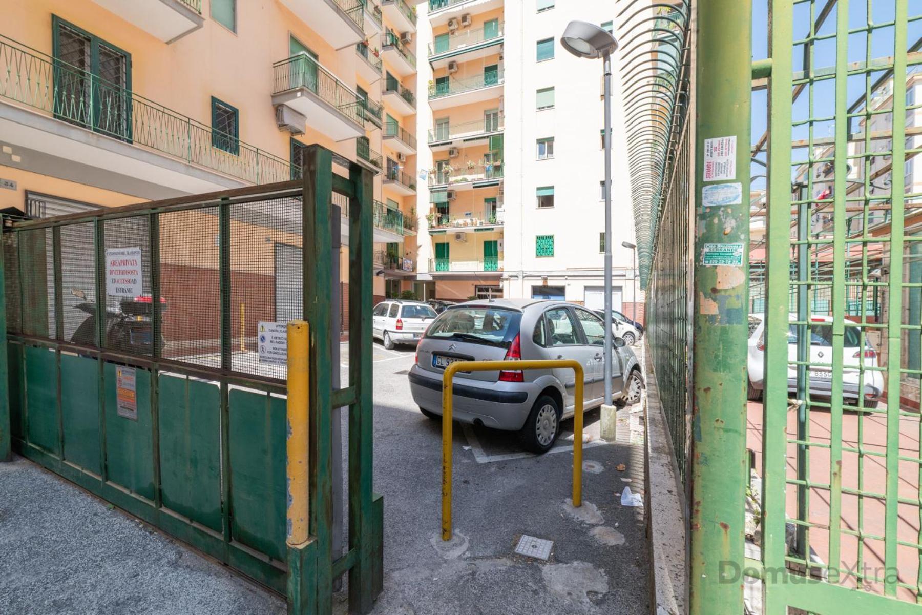 Clara Domus By Domusextra Apartment Naples Luaran gambar